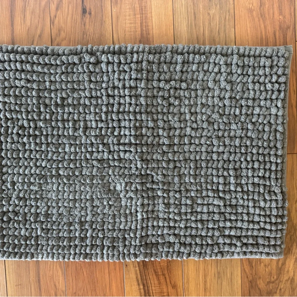 Plush Gray Textured Rug
